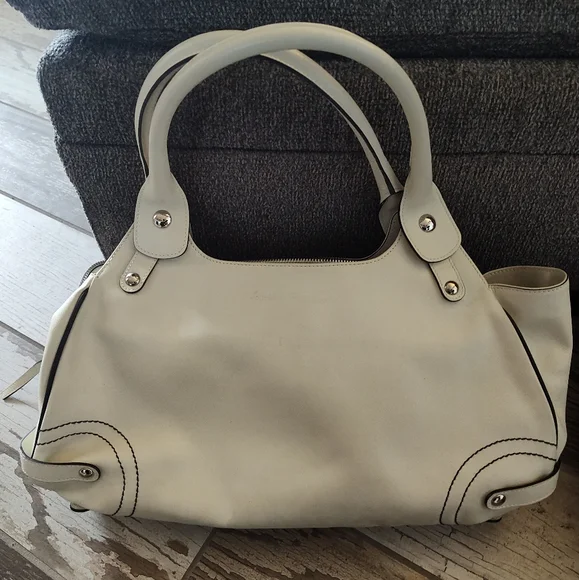 Salvatore Ferragamo White leather Bag